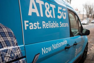 Earnings Preview: What To Expect From AT&T's Report