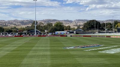 Barossa Valley's AFL game kicks off sales pitch