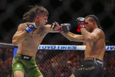 UFC free fight: Diego Lopes dominates Brian Ortega in historic Noche UFC event at Sphere