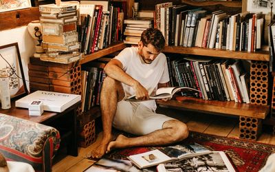 Best triangular bookshelves for smart storage