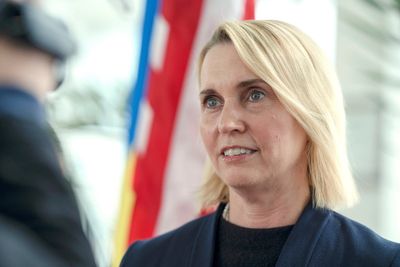 US ambassador to Ukraine to step down as peace talks uncertain