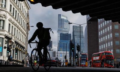 UK economy far exceeds forecasts to grow 0.5% in boost to Rachel Reeves