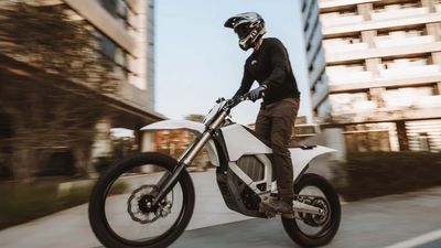 This Electric Dirt Bike Startup Is Making Its Way To the US; Should You Be Hyped?