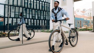 This E-Bike Shares a Charger With Your Laptop and Smartphone