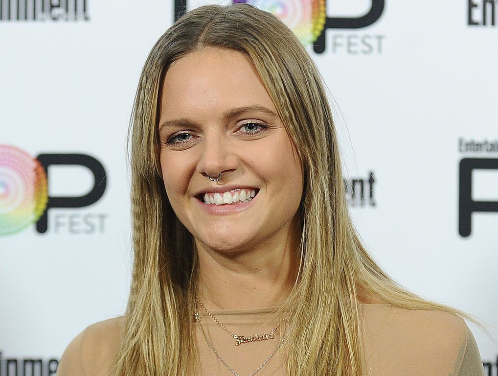 Tove Lo wears ovaries on her dress at the ARIA Awards