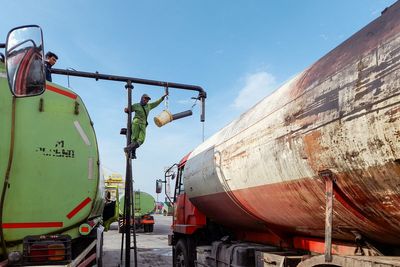 Indonesian judges who cleared three palm oil companies of corruption charges arrested