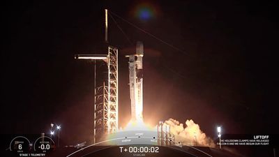SpaceX Falcon 9 rocket launches 27 Starlink satellites to orbit on record-breaking 27th flight (photos)