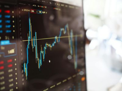 Market Manipulation Suspicions Grow as Abnormal Trading Detected Minutes Before Trump's Tariff U-turn