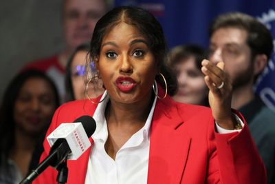 Chicago teachers reach contract deal for the first time in more than a decade without a strike