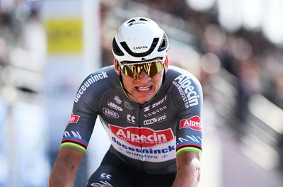 Man hands himself in to Belgian police after throwing full water bottle at Mathieu van der Poel during Paris-Roubaix