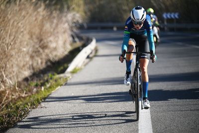 Sigrid Haugset finished Paris-Roubaix with fractured hip after crash with 60km to go
