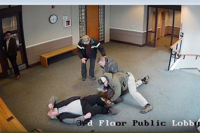 Footage shows chaotic deportation arrest of migrant at courthouse as he shows up for DUI hearing