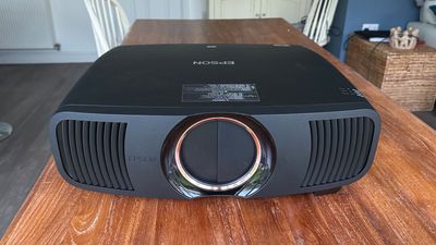 Epson EH-QB1000