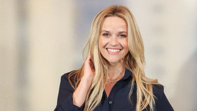 Reese Witherspoon upgraded a small corner into a cozy reading nook – designers say you can replicate her 'ultimate little escape' (from $18)