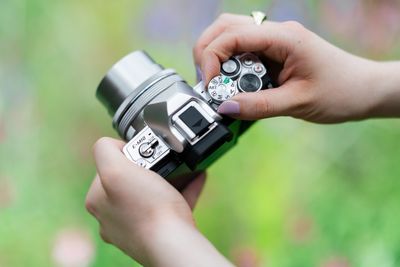 Retro cameras are expensive, but the Olympus OM-D E-M10 Mark IV is a budget gem that’s lighter than some compacts
