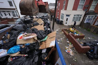Talks aimed at settling Birmingham bin strike adjourned without agreement