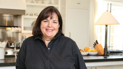 Ina Garten swears by the only roasting pan you'll ever need – it cooks vegetables and meat to perfection for under $100