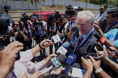 Did Democratic senator who tried to help man wrongly deported to El Salvador violate the Logan Act?