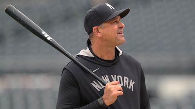 Yankees' Aaron Boone Left Classy Gift for Rays Manager in His Tampa Office