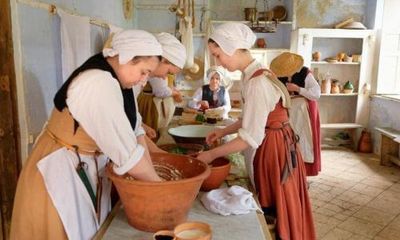 ‘A surfyte of cheese doth bringe payne’: Leeds University transcribes early book on cheese