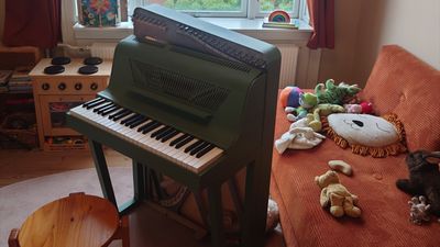 We didn't think we needed a compact 4-octave acoustic piano that can also work as a MIDI keyboard, but the super-cute Keybird L1 might have convinced us otherwise