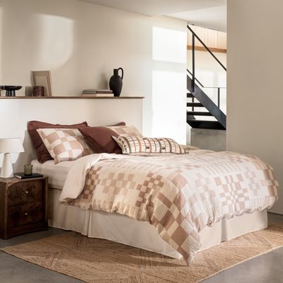 As a stylist, I spend hours looking for bedding for photoshoots, and I just spotted these 6 expensive-looking sets at M&S