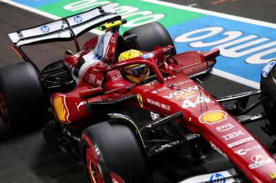 Hamilton “praying” he can bond with difficult Ferrari after tough Jeddah F1 quali