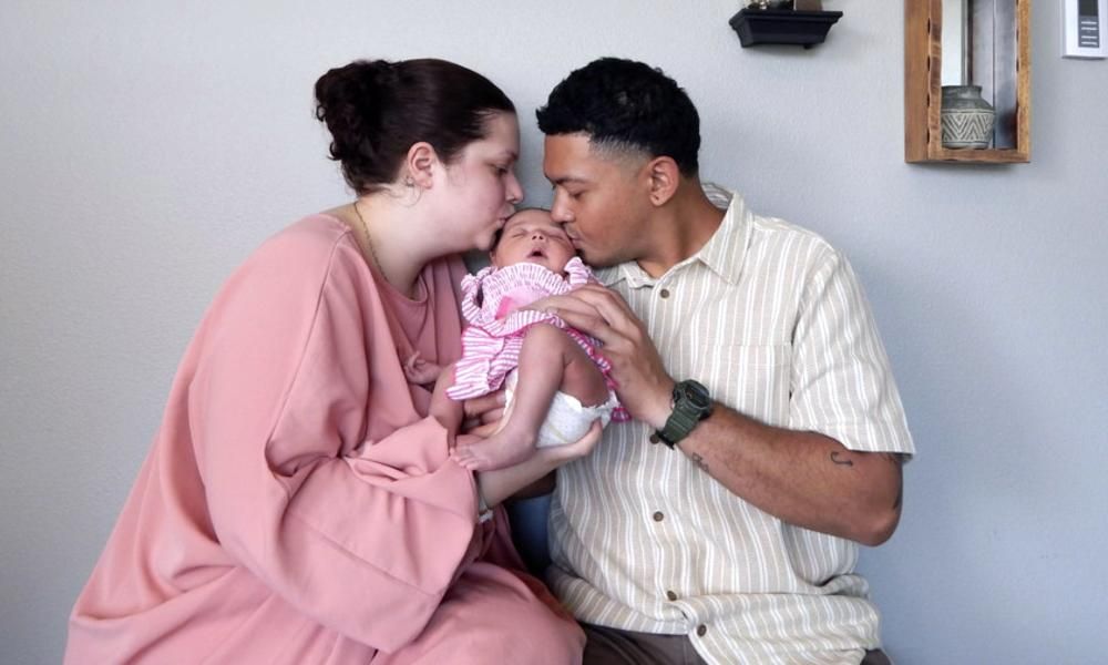 密かに私たちの後に氷に拘束されたインドネシアの学生…