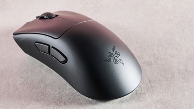 I love the feel and performance of this Razer gaming mouse, but I’m not so sure everyone will get on with its shape