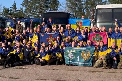 Mass prisoner swap brings emotional homecoming for hundreds of Ukrainian troops