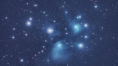 Weekly horoscope: 2 astrologers' predictions for 21st - 27th April 2025