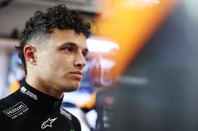 Norris on F1 2025 title fight: “I make life tough for myself”