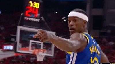 Jimmy Butler Pointed Right at Reggie Miller After Hitting Pull-Up Three vs. Rockets