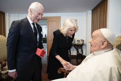 King and Queen express deep sadness at death of Pope after moving meeting