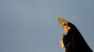Catholic women lead solemn Holy Week procession in Antigua