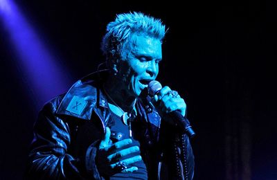 Billy Idol goes teetoal
