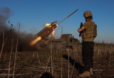 Fighting resumes following 'Easter truce' as Ukraine reports nearly 3,000 violations by Russia