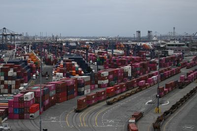 Recession ‘absolutely’ will happen if Trump’s tariffs remain, top financial expert says