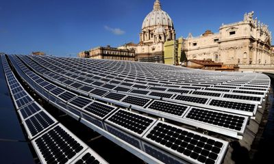 Pope Francis hailed as ‘unflinching global champion’ on climate crisis