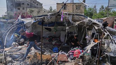 Israeli airstrike hits tents sheltering displaced Gazans