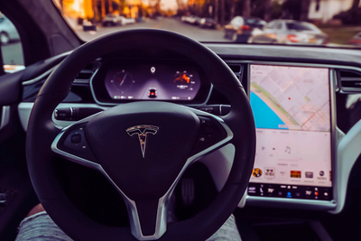 'Idiotic!' Elon Musk Blasts Tesla Odometer Lawsuit – Could This Spark Investor Panic?