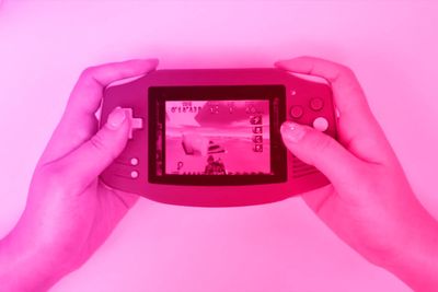 US tariffs hit retro gaming: Anbernic suspends console shipments to US