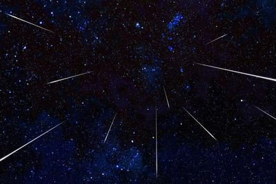 Lyrid meteor shower to dazzle UK tonight with dozens of shooting stars