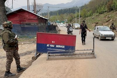 At least 26 killed in Kashmir after gunmen open fire on tourists in worst attack in two decades