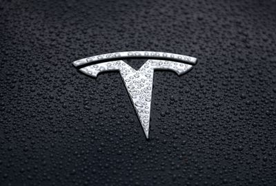 Tesla Settles Case Alleging Vehicle Defect in Fatal Ohio Collision