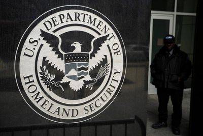 US citizen detained for 10 days after he was wrongly arrested at border