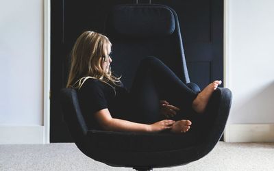 Best desk chairs without wheels for ultimate comfort