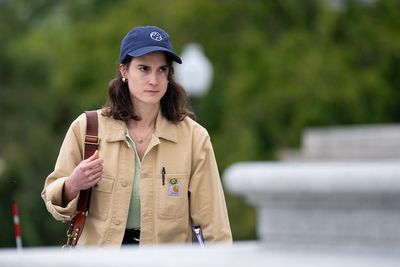 For Marie Gluesenkamp Pérez, politics is about meeting voters where they are - Roll Call