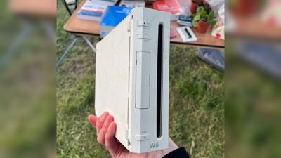 2006 Nintendo Wii hacked to run Infected Systems' blog — uses open-source NetBSD