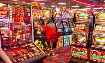 Government pauses plans to ease slot machine rules across Great Britain